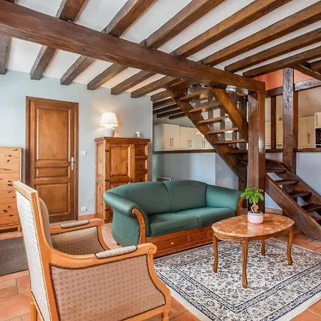 Maison Accueillante A Avec Jardin Clos Et Cheminee